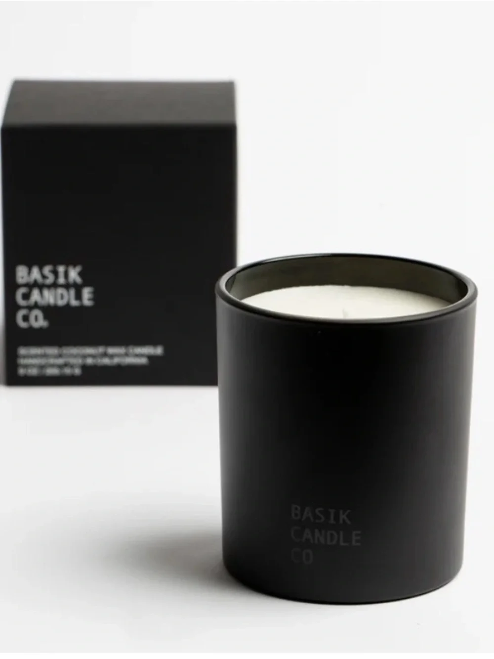 NIB BASIK CANDLE CO No. 2 Oakmoss + Amber Candle - 9oz / 255.15g